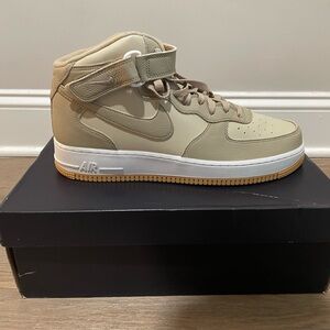 Nike Air Force 1 Mid ‘07 LX Limestone